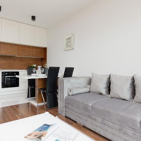 Glamorous Wilanow Apartment By Renters ワルシャワ エクステリア 写真