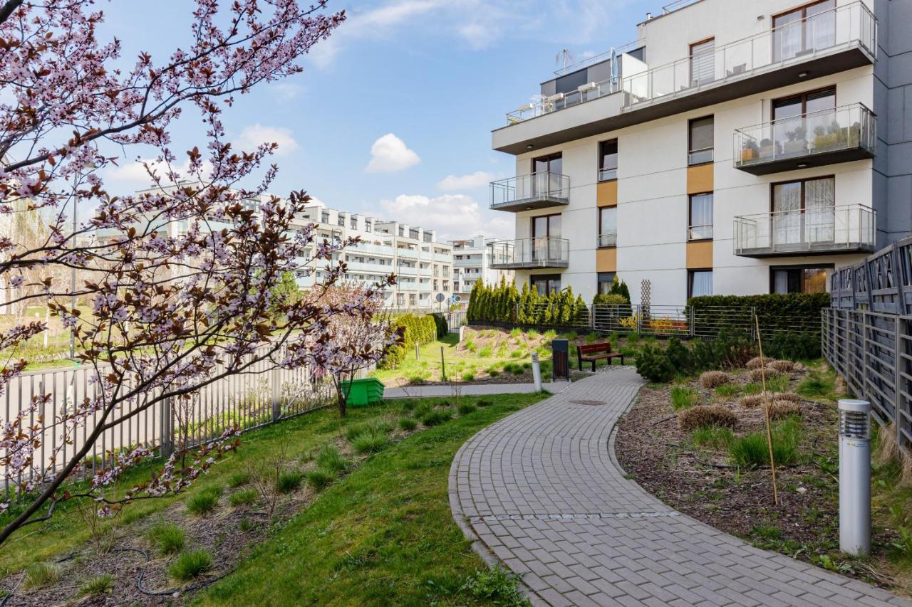Glamorous Wilanow Apartment By Renters ワルシャワ エクステリア 写真