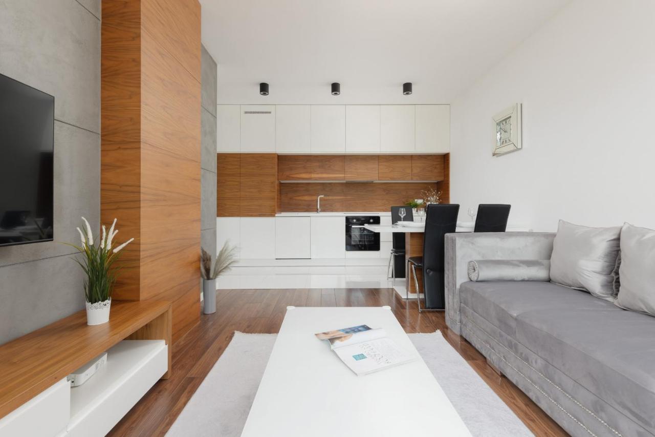 Glamorous Wilanow Apartment By Renters ワルシャワ エクステリア 写真