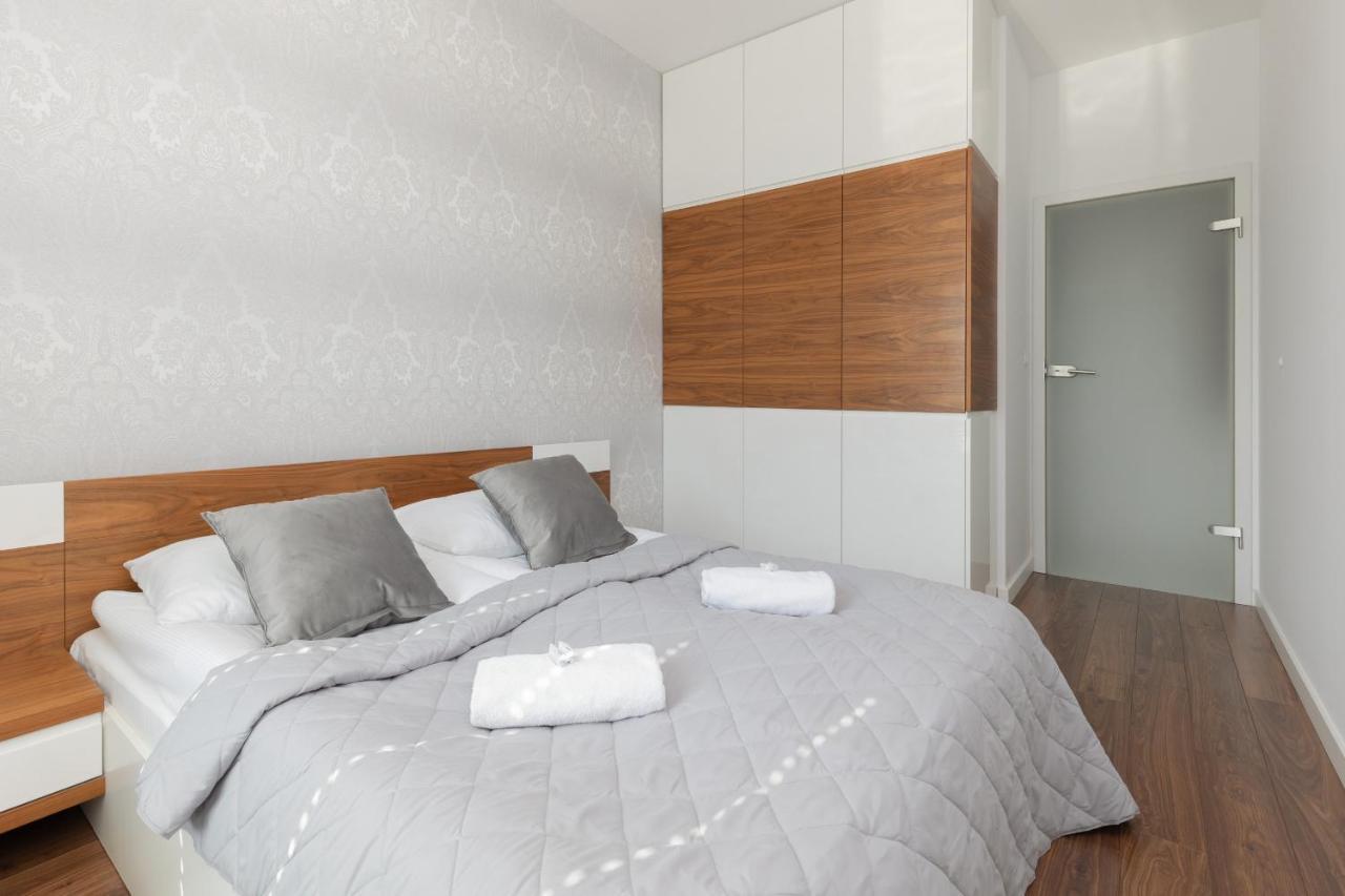 Glamorous Wilanow Apartment By Renters ワルシャワ エクステリア 写真