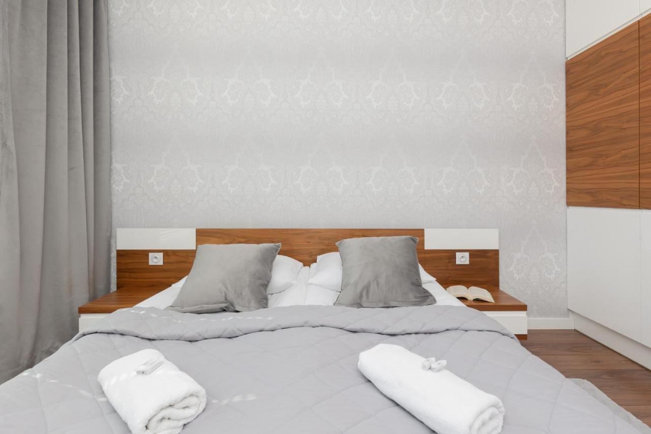 Glamorous Wilanow Apartment By Renters ワルシャワ エクステリア 写真