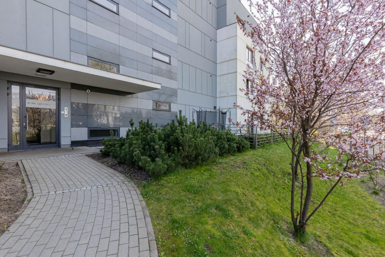 Glamorous Wilanow Apartment By Renters ワルシャワ エクステリア 写真
