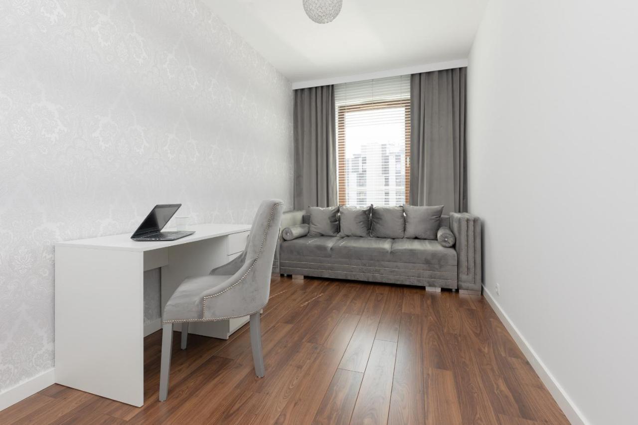 Glamorous Wilanow Apartment By Renters ワルシャワ エクステリア 写真